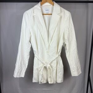 NEW✨Chic White Blazer by Nine West Size Medium
